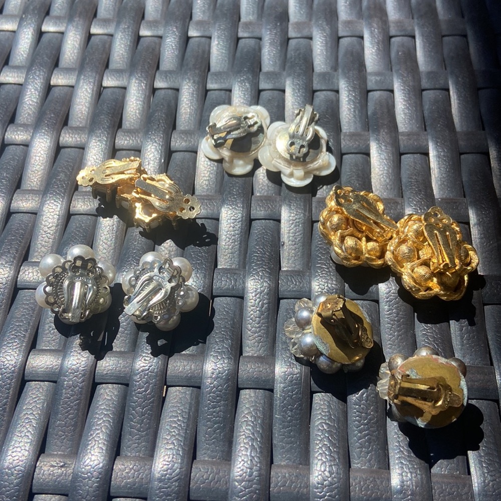 Vintage Clip on Earrings circa 1960’s 5 Sets - Picture 7 of 7